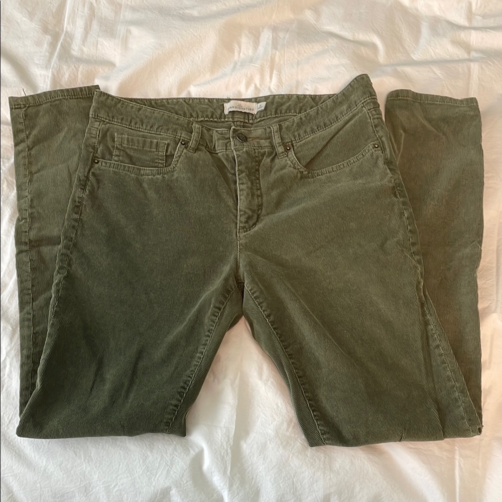 Women’s LL Bean Green Skinny Corduroy Pants Size 8